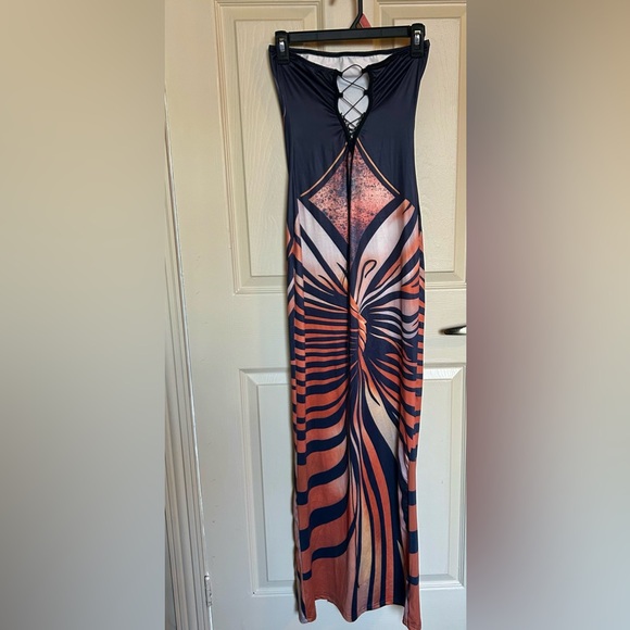 Tiger Stripes Maxi Dress - Picture 3 of 8